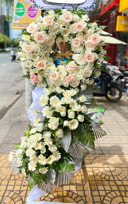 Hoa tang lễ tân Bình